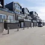 Appartement Vista Maris \'Laguna Beach House\' - Havenweg 8-32 | Sint-Annaland