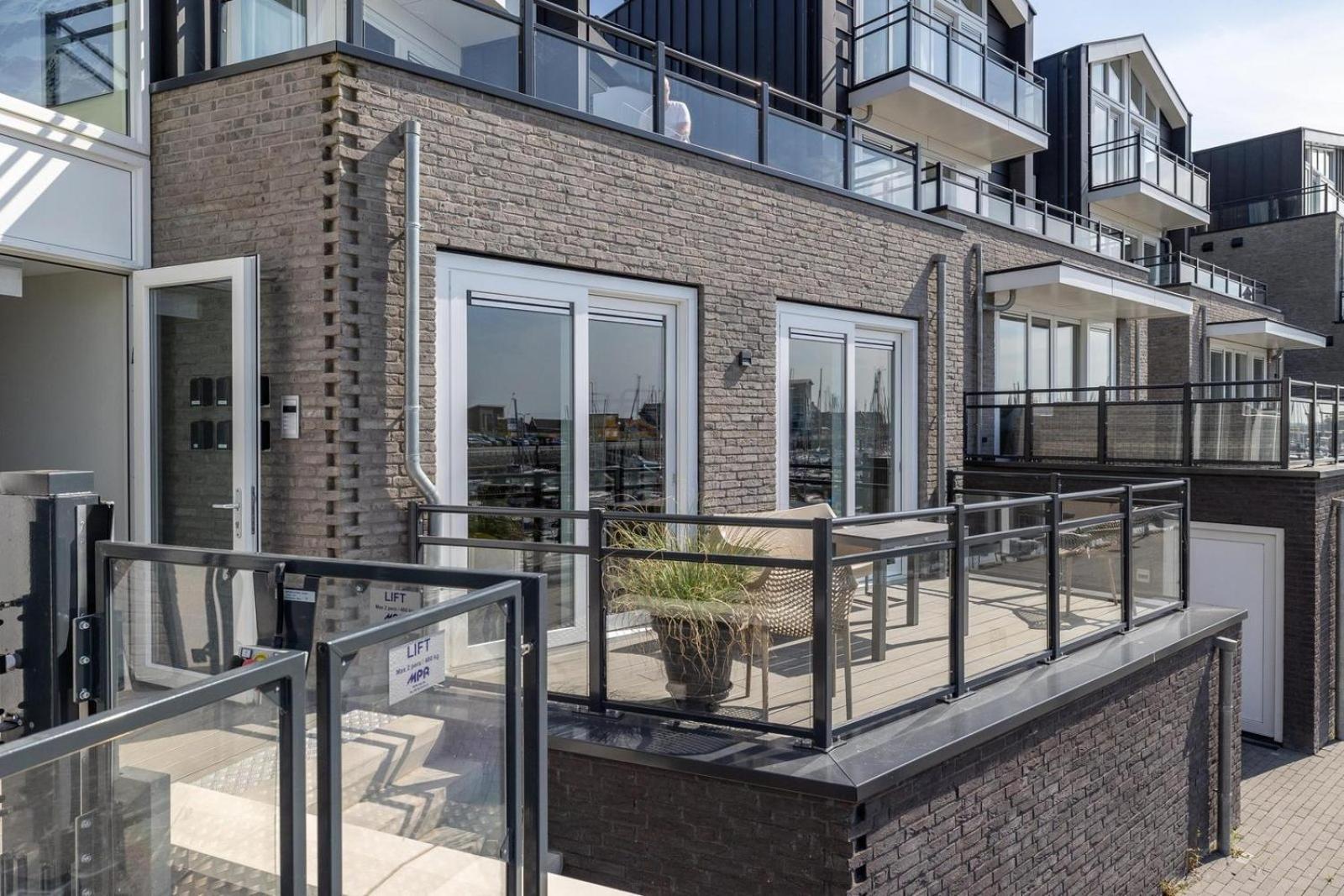 Vista Maris 'laguna House' - Havenweg 8-32 | Sint-annaland